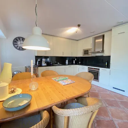 Callantsoger Staete A101 칼란트소그